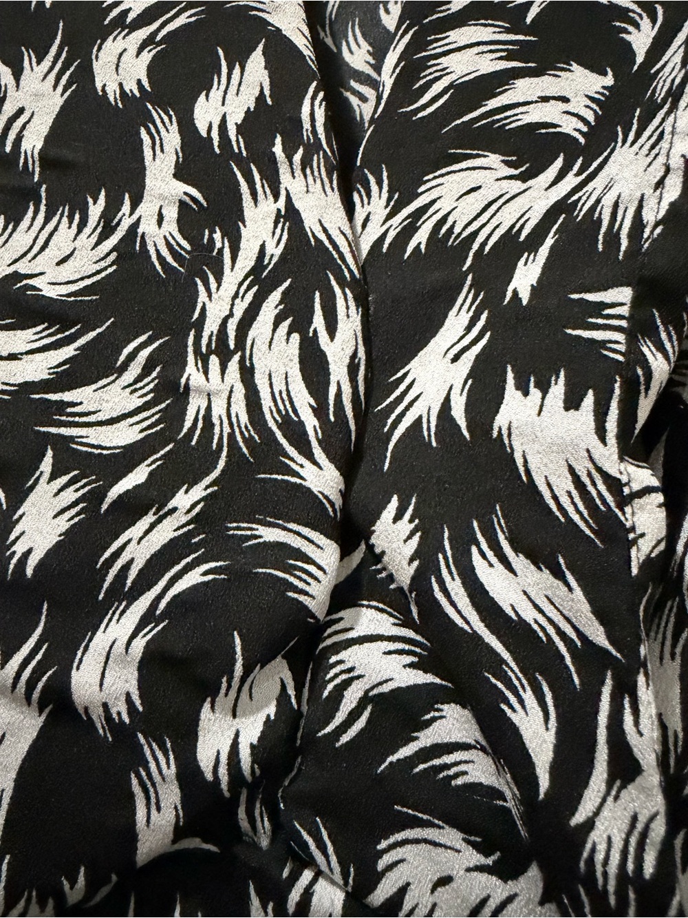 Derek Lam 50 US L/XL Black and White Abstract Print Deep V Dress B12 - Picture 7 of 7